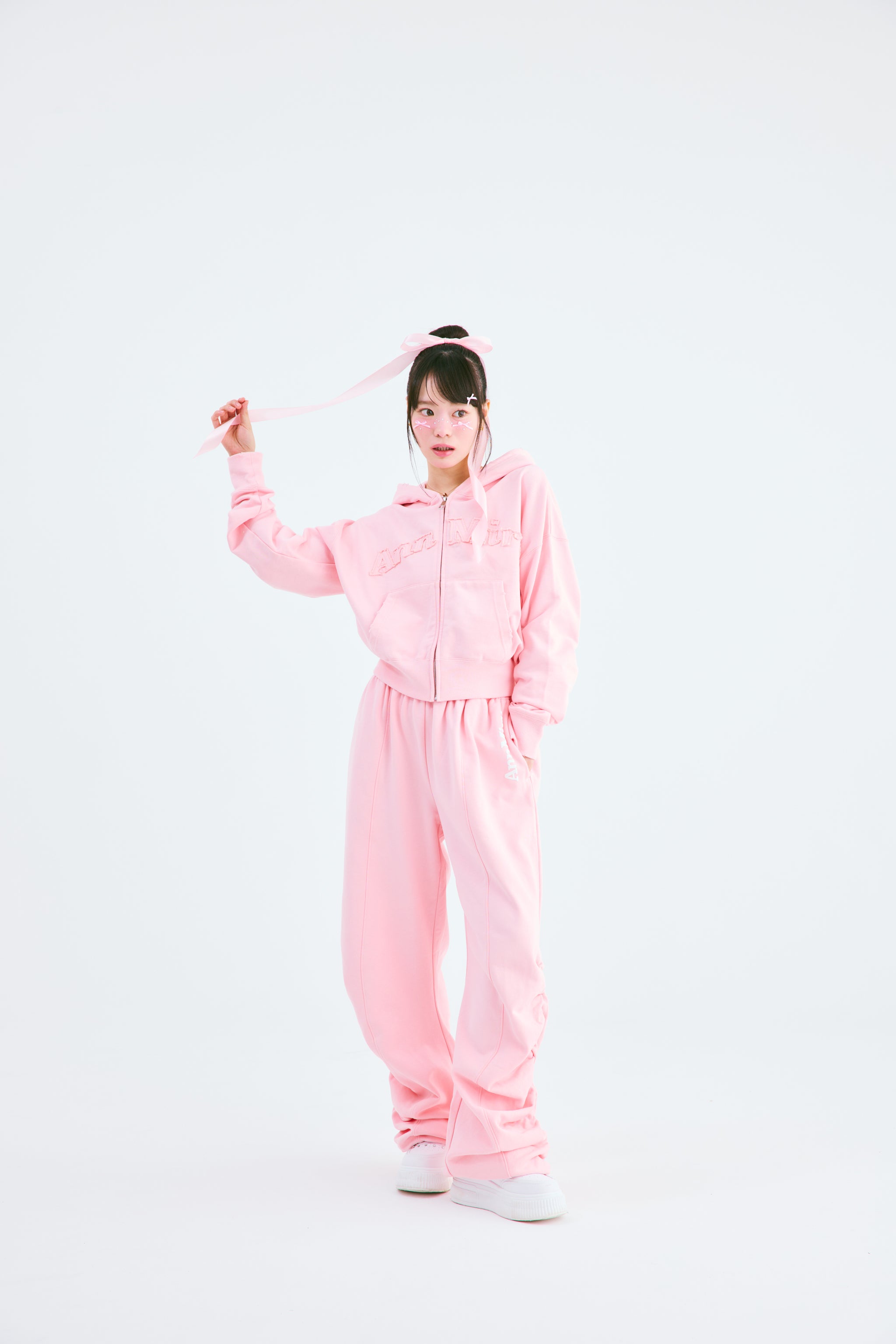 AnnMiruロゴジップパーカー